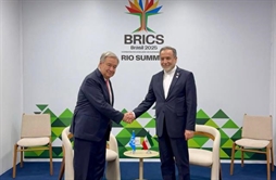 I.R. Iran, Ministry of Foreign Affairs- Iranian FM meets with UN chief on sidelines of BRICS summit I Brazil